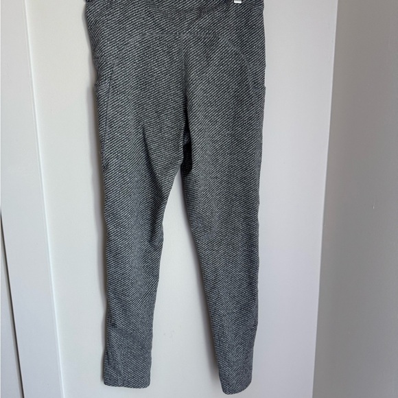 Champion Black and White Patterned leggings - Picture 4 of 4